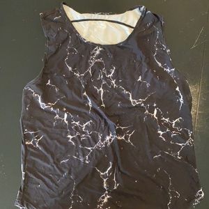 Buff bunny marble tank